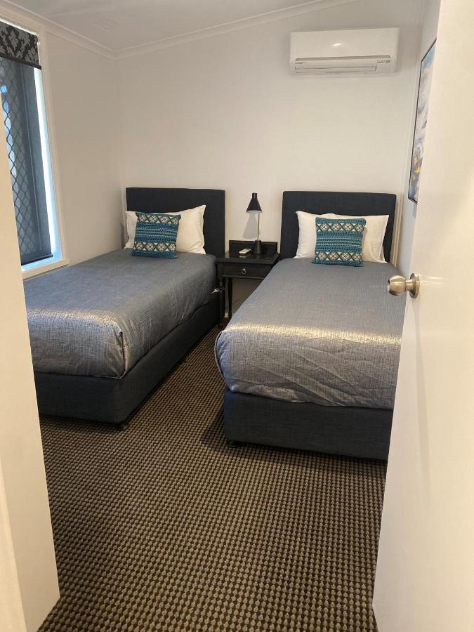 גלן אינס New England Motor Lodge מראה חיצוני תמונה